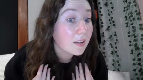 Snapshot of sexystephanie04 chatting on October 7, 3:58 am sexystephanie04 online show from October 7, 3:58 am