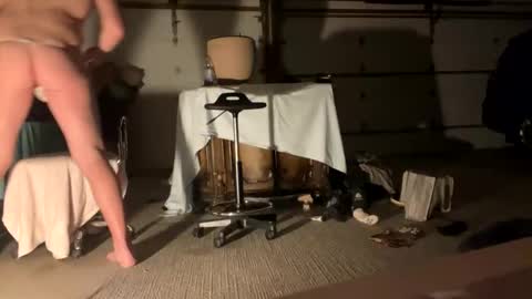 Smooth bi guy online show from April 3, 9:29 am