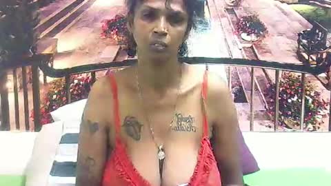 Snapshot of sexyva4u2luv chatting on February 26, 6:15 am sexyva4u2luv online show from February 26, 6:15 am