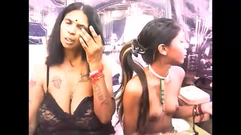 Snapshot of sexyva4u2luv chatting on October 30, 7:32 am sexyva4u2luv online show from October 30, 7:32 am