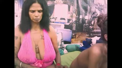 Snapshot of sexyva4u2luv chatting on November 1, 7:54 am sexyva4u2luv online show from November 1, 7:54 am