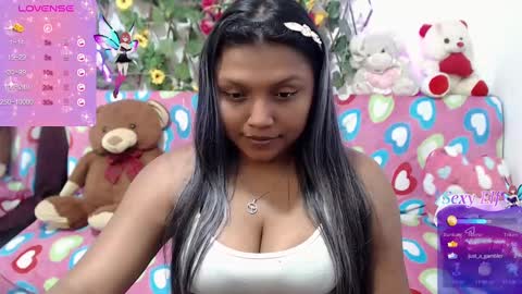 Snapshot of sexyvaldiry chatting on December 5, 6:33 pm sexyvaldiry online show from December 5, 6:33 pm