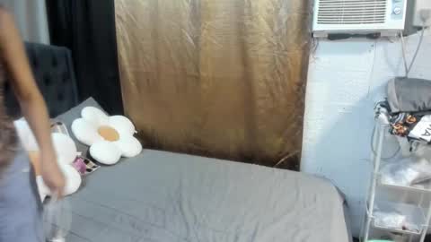 Snapshot of sexyxenaaa chatting on October 12, 7:24 pm Xenaaa online show from October 12, 7:24 pm