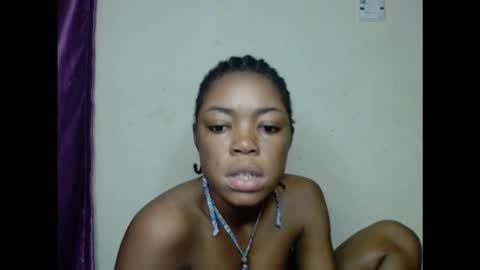 Snapshot of sexyxmilfx chatting on September 11, 12:38 pm sexyxmilfx online show from September 11, 12:38 pm