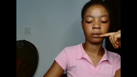 sexyxpeach online show from October 18, 3:35 pm