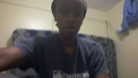 Snapshot of sexyy_tiny chatting on February 23, 3:37 am Mel online show from February 23, 3:37 am