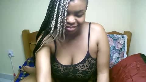 sexyyred_ online show from February 9, 10:08 am