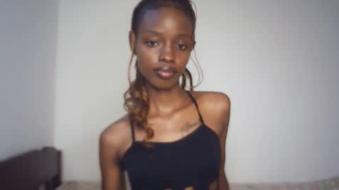 Snapshot of sexyzuriel chatting on February 11, 4:50 am sexyzuriel online show from February 11, 4:50 am