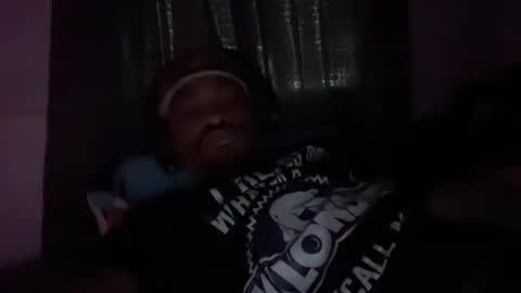 Snapshot of sgtbbcwilly chatting on November 18, 12:20 pm sgtbbcwilly online show from November 18, 12:20 pm