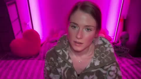 shadebabe online show from May 16, 8:44 am