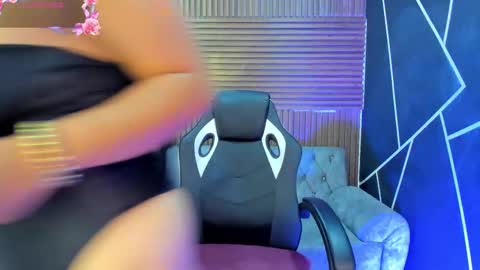 Liz online show from February 20, 9:59 pm