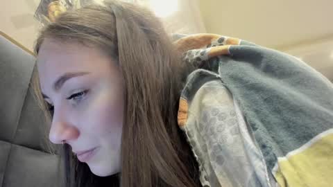 Snapshot of shadow_raffi chatting on December 29, 3:24 pm shadow_raffi online show from December 29, 3:24 pm