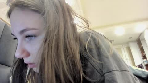 Snapshot of shadow_raffi chatting on December 30, 1:26 am shadow_raffi online show from December 30, 1:26 am