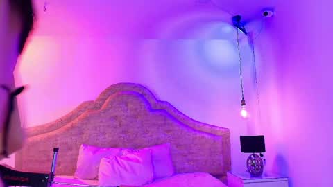 Snapshot of shadowlune chatting on March 29, 8:09 pm shadowlune online show from March 29, 8:09 pm