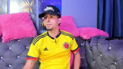 Snapshot of shadowlustt chatting on November 4, 12:59 pm shadowlustt online show from November 4, 12:59 pm