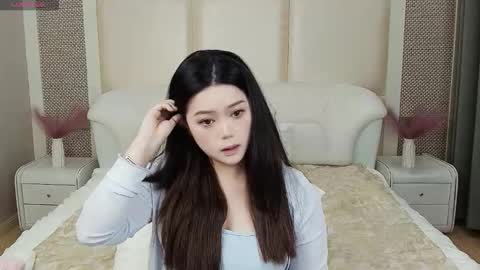 NaiX online show from December 19, 4:52 am