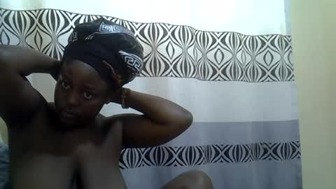 Snapshot of shain222 chatting on July 5, 6:42 am Shein online show from July 5, 6:42 am