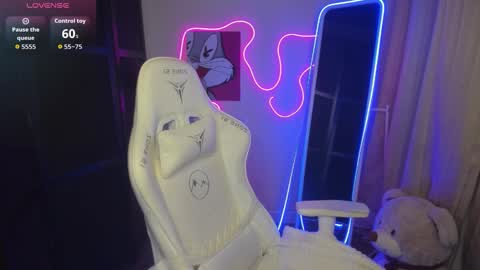 Vivian online show from September 23, 3:26 pm