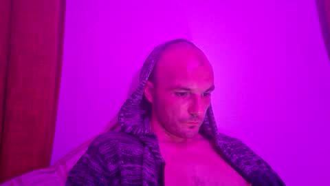 Snapshot of shalom77712327 chatting on April 13, 4:29 am shalom77712327 online show from April 13, 4:29 am