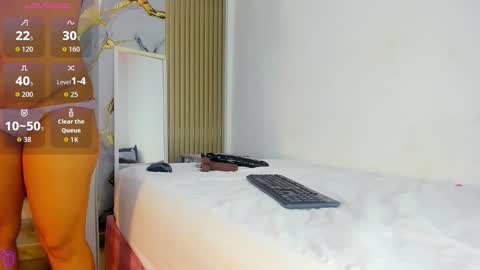 shalomexotic online show from November 18, 11:58 am