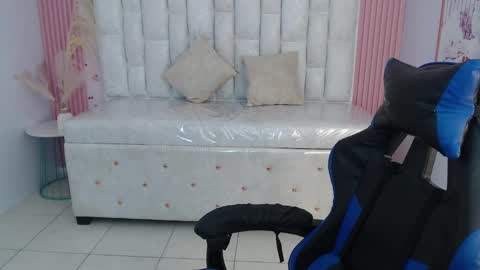 Shalon  online show from October 22, 2:17 pm