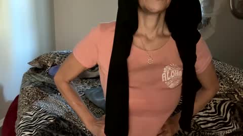 Snapshot of shamanwoman chatting on December 1, 4:29 pm Shaman Woman online show from December 1, 4:29 pm