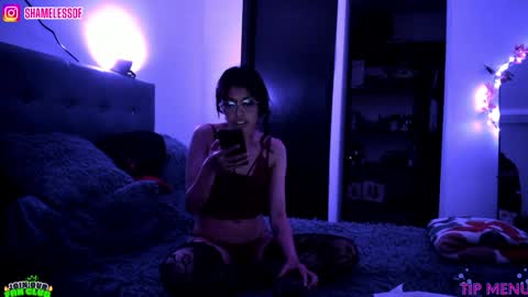 Snapshot of shamelesss_ chatting on January 9, 2:22 am shamelesss_ online show from January 9, 2:22 am