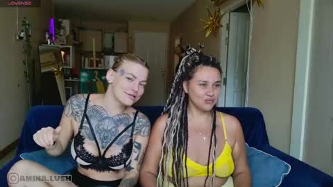 Torri and Max online show from November 4, 8:24 am