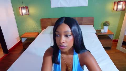 Catalina online show from November 25, 5:57 pm