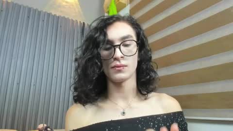 shammy_rosse online show from May 16, 7:34 pm