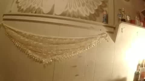 Snapshot of shampooprincess001 chatting on March 22, 8:18 am shampooprincess001 online show from March 22, 8:18 am