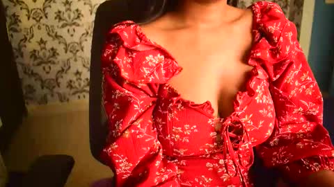 Snapshot of shanaya_indian chatting on September 9, 4:23 am shanaya indian online show from September 9, 4:23 am