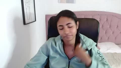 shanelle online show from October 31, 3:07 am