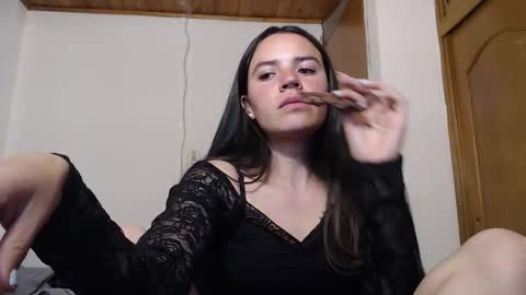 Snapshot of shanel_lozano chatting on September 13, 11:04 pm shanel_lozano online show from September 13, 11:04 pm