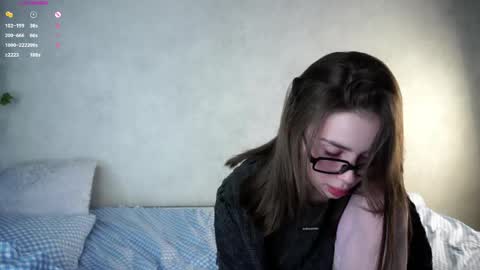 Snapshot of shanelfun chatting on April 27, 1:14 am Emmy online show from April 27, 1:14 am