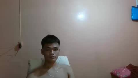 Snapshot of shanelo chatting on February 10, 3:53 pm Dylan online show from February 10, 3:53 pm