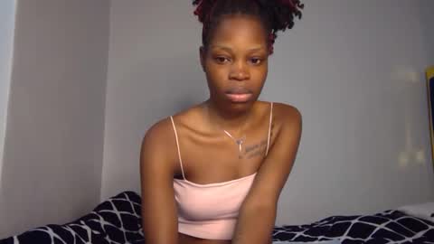 Snapshot of shania_sleigh chatting on January 20, 10:15 pm shania_sleigh online show from January 20, 10:15 pm