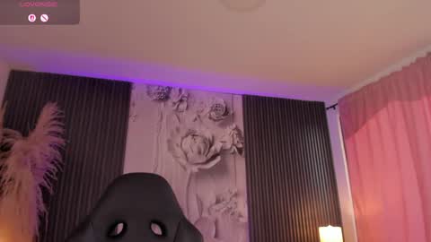 Snapshot of shaniadaniels chatting on May 25, 9:21 pm ShaniaDaniels online show from May 25, 9:21 pm