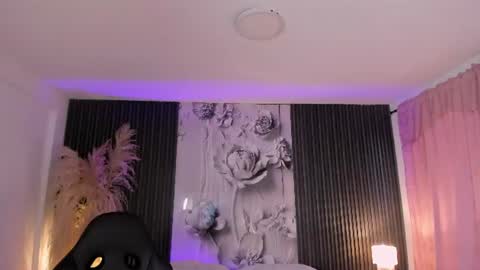 Snapshot of shaniadaniels chatting on June 23, 10:41 pm ShaniaDaniels online show from June 23, 10:41 pm