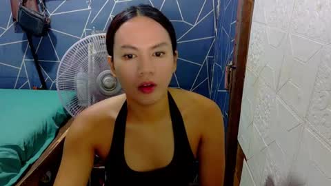 Snapshot of shanica_lee972385 chatting on June 27, 11:48 am shanica_lee972385 online show from June 27, 11:48 am