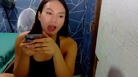 Snapshot of shanica_lee972385 chatting on June 27, 12:22 pm shanica_lee972385 online show from June 27, 12:22 pm