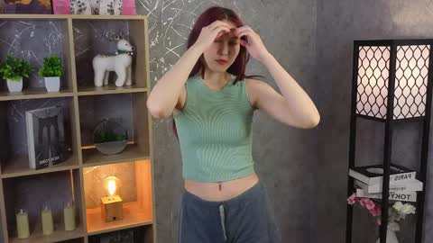 Snapshot of shanitabalderrama chatting on April 7, 2:23 am Alexa online show from April 7, 2:23 am