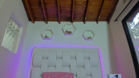 Shana online show from November 22, 2:16 pm