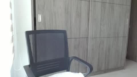 Snapshot of shannon_stonnee33 chatting on December 12, 5:37 pm you shannon online show from December 12, 5:37 pm