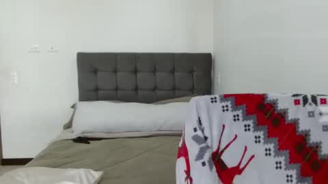 Snapshot of shannon_stonnee33 chatting on December 17, 3:06 pm you shannon online show from December 17, 3:06 pm