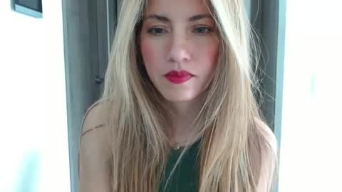 Snapshot of shannon_stonnee33 chatting on February 12, 4:55 pm you shannon online show from February 12, 4:55 pm