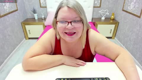 Shannon online show from December 9, 4:05 pm