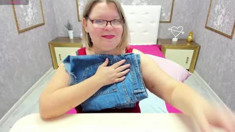 Shannon online show from December 10, 8:08 am