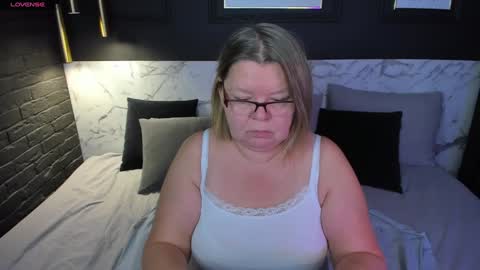 Shannon online show from December 13, 5:49 am