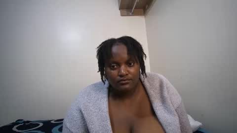 Snapshot of shanny_123 chatting on May 12, 8:00 am shanny_123 online show from May 12, 8:00 am